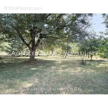Aed - Historic Maison with Large Garden in Les Ormes
