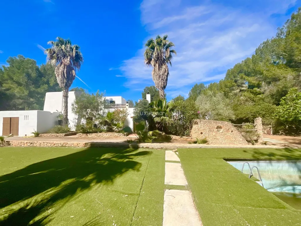 Bassein - Traditional Finca with Forest View in Santa Eulalia
