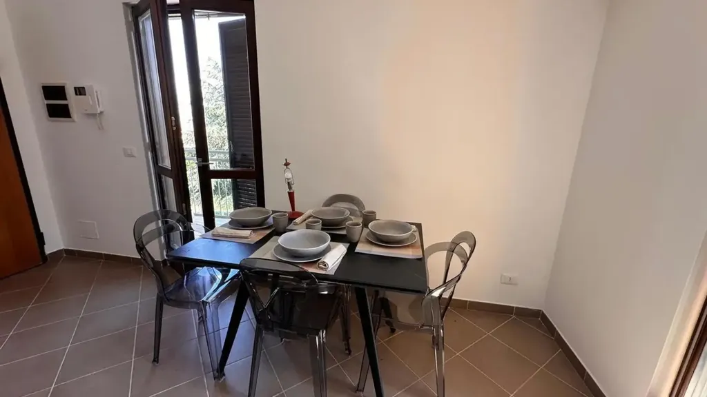 Söögituba - Twin-Storey Apartment with Balcony in Avezzano