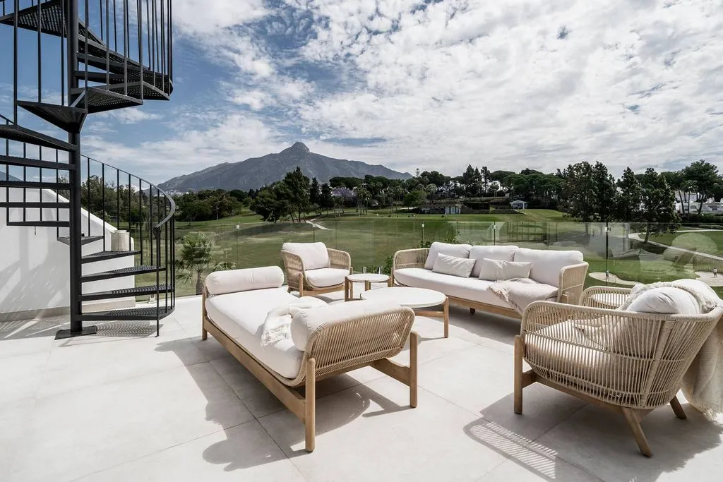 Terrass - Luxury Detached House with Garden in Marbella