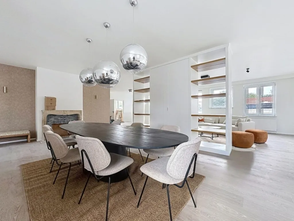 Salle à manger - Appartement de Standing avec Ascenseur à Bruxelles