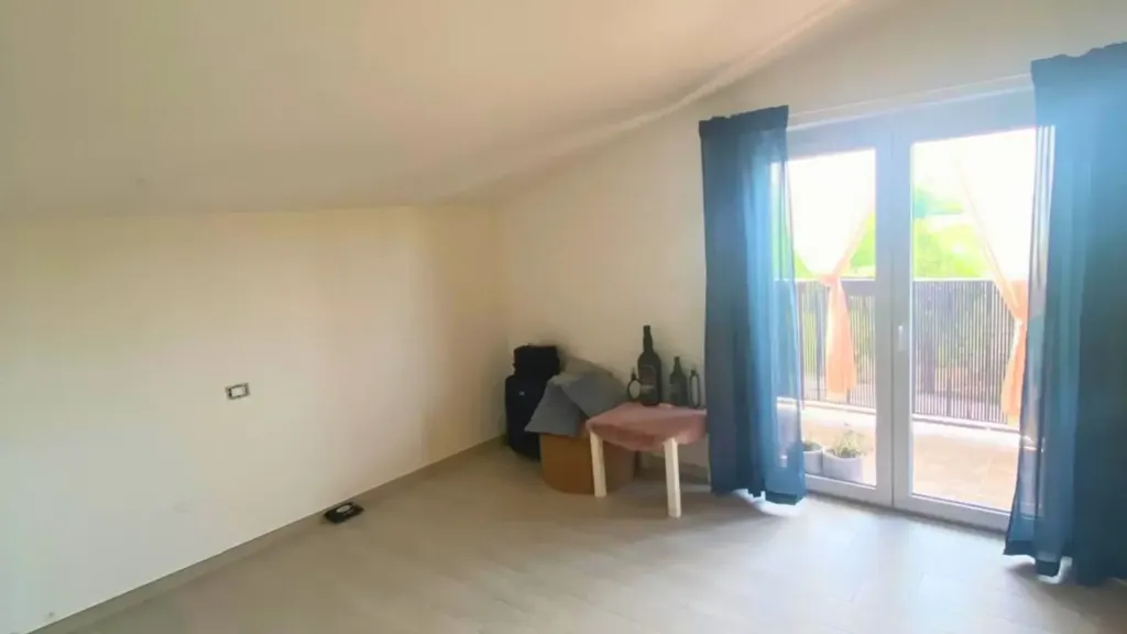 Magamistoad - Modern Apartment with Balcony in Sant'Eusanio Del Sangro