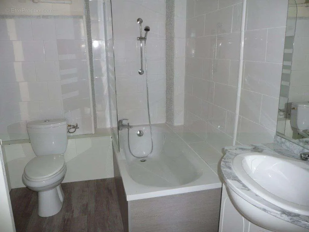 Bagni - Refurbished T3 Apartment in Draguignan
