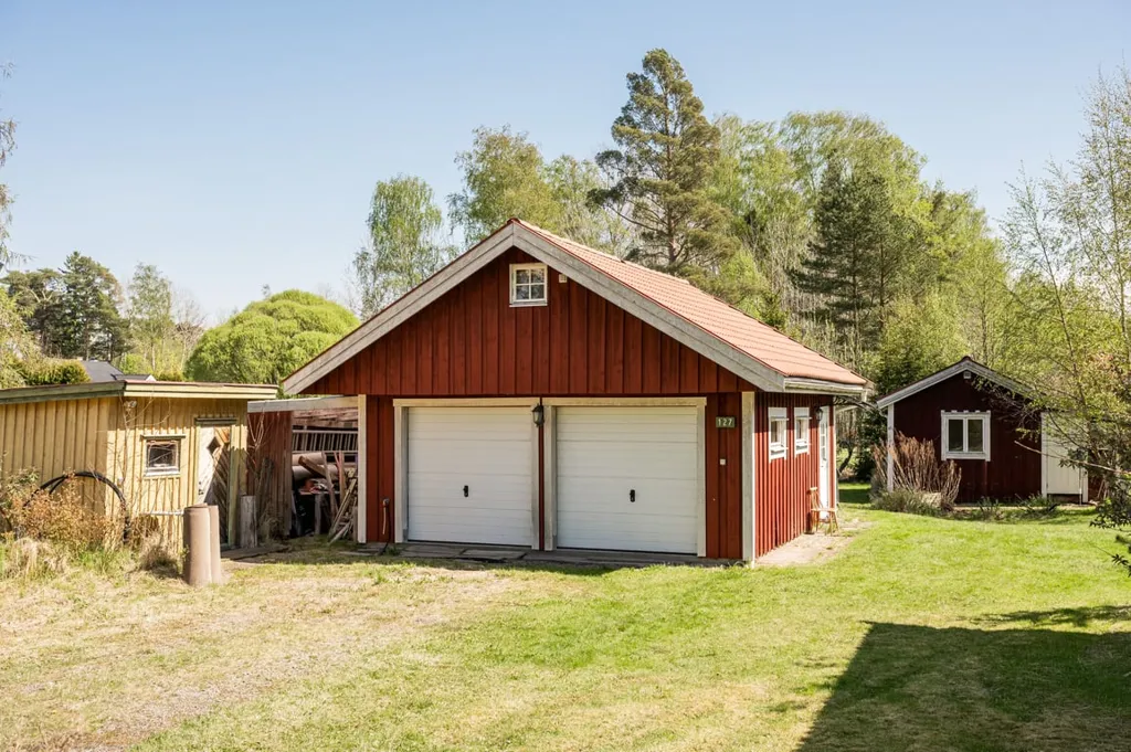 Välivaade - 1-Plan Villa with Garden near Vänern