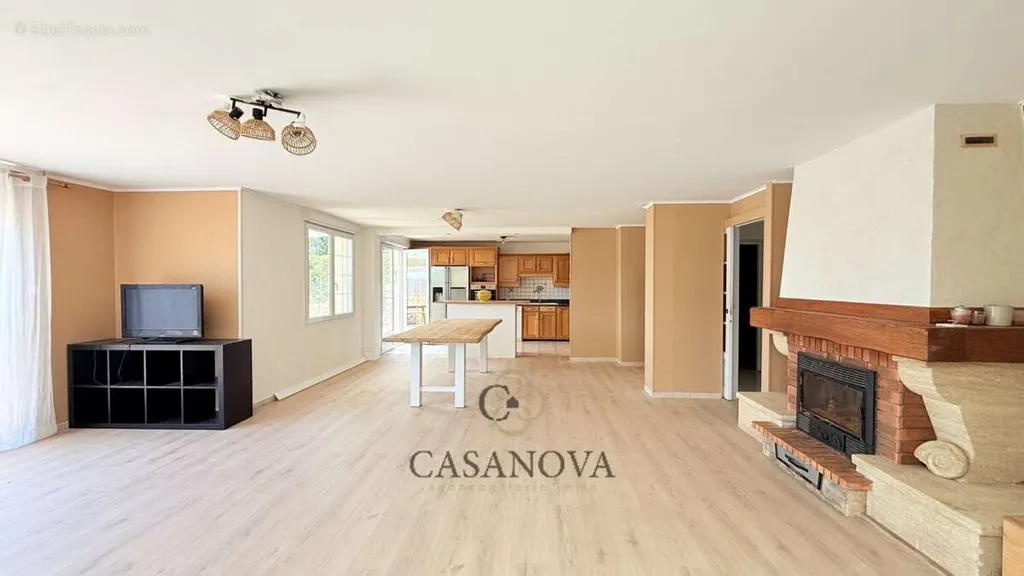 Elutuba - Villa with Studio and Garden in Marseillan