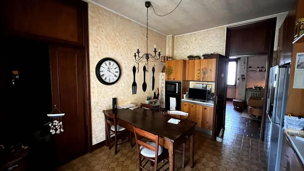 Söögituba - Villa with Edificabile Potential in Bernareggio