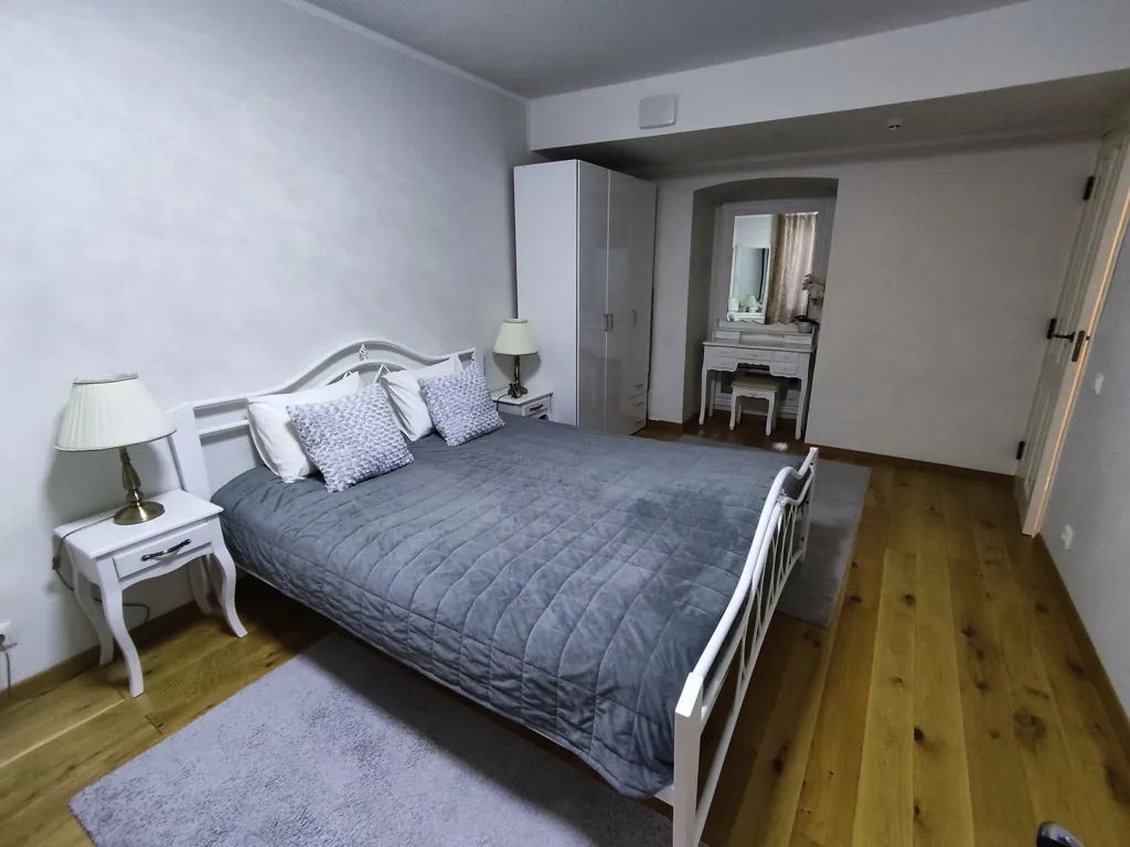 Magamistoad - Renovated Apartment with Sauna in Toomemäe