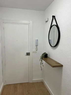 Entrée - Furnished Flat with Balcony in De Lepanto