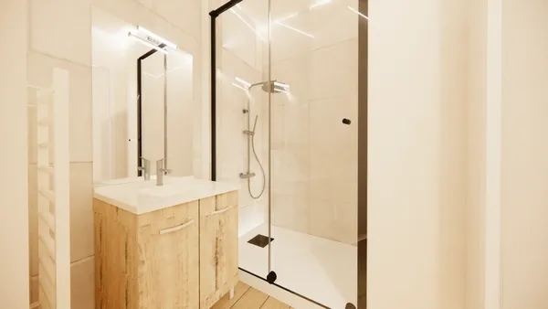 Salles de bain - Résidence Étudiante Moderne à Gières