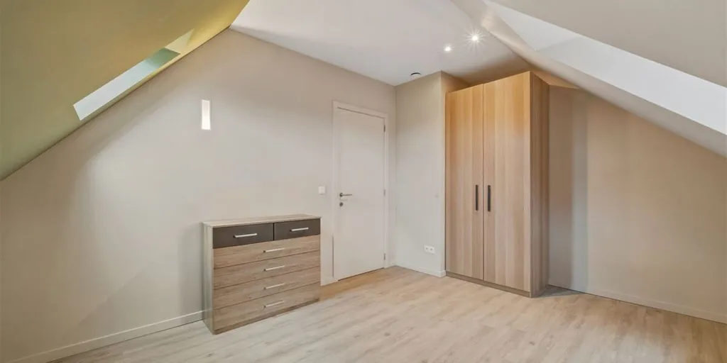 Pièces - Appartement Neoclassique avec Terrasse à Ruddervoorde