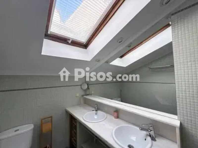 Salles de bain - Penthouse with Cathedral Views in Historic Centre