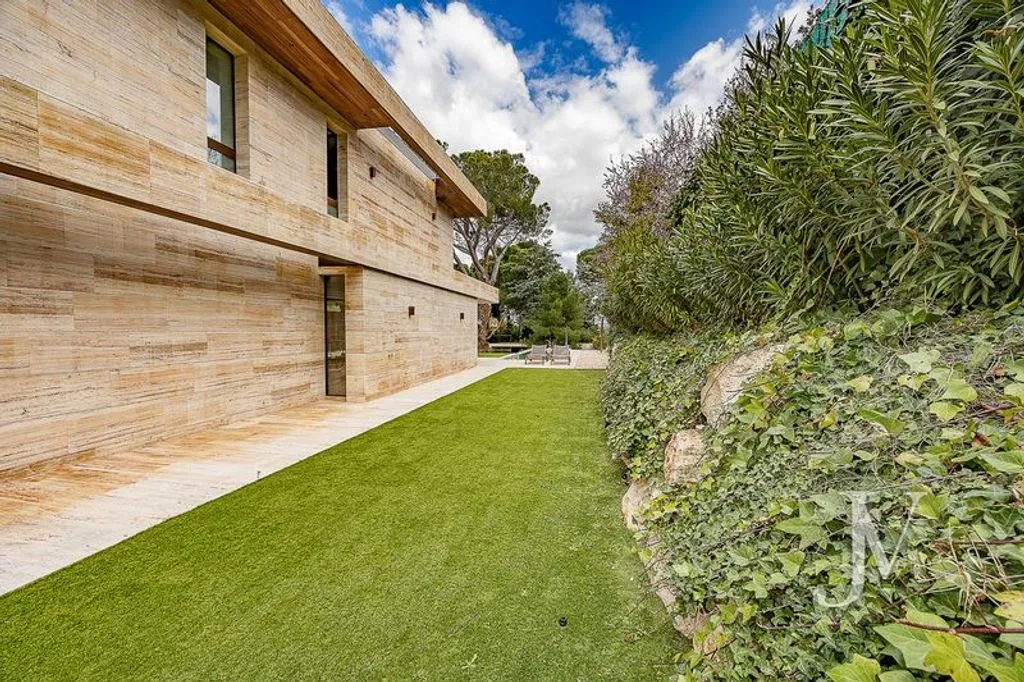 Välivaade - Luxury Villa with Pool in Montealina, Madrid