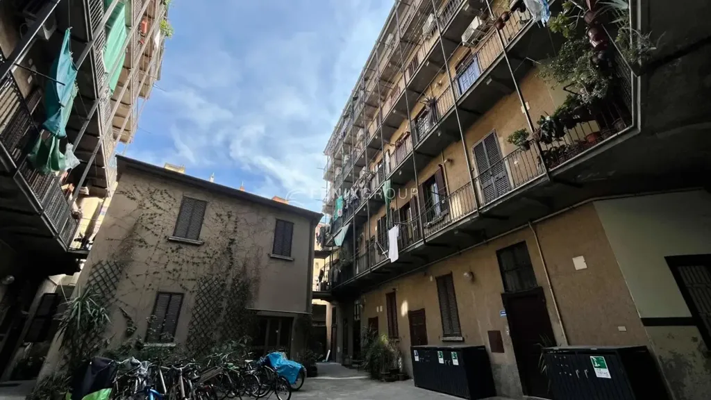 Aed - Bright Bilocale with Balcony in Milan