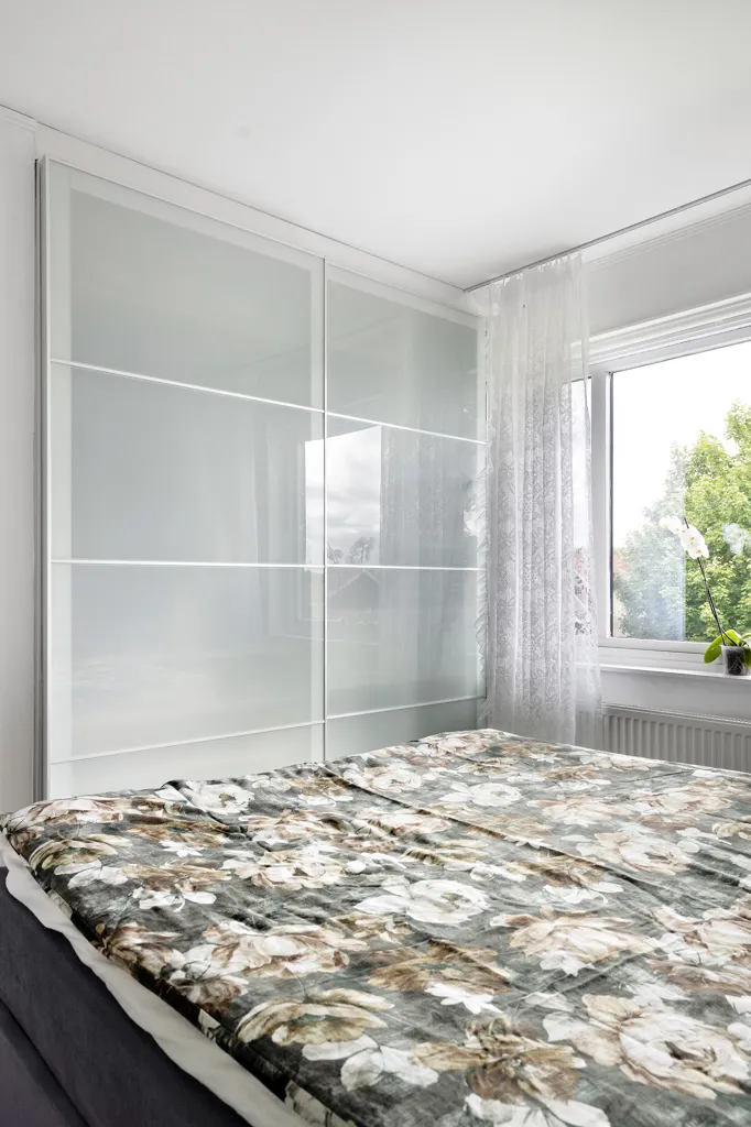 Camere da letto - Modern Flat with West-Facing Balcony on Kärrets väg
