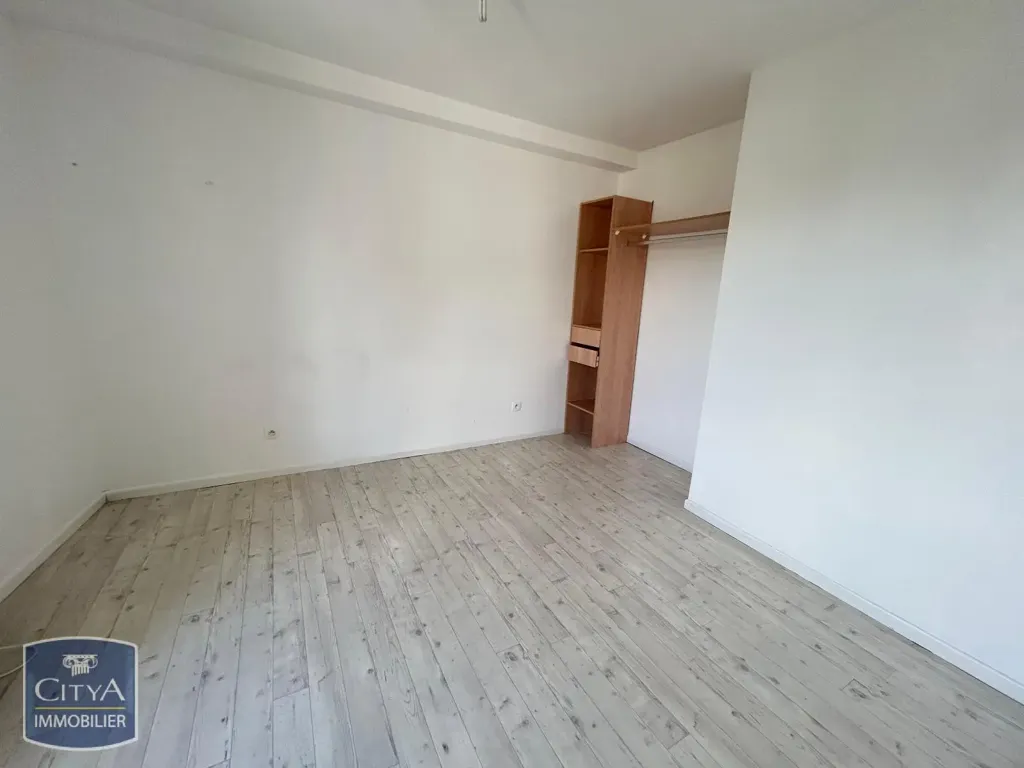 Pièces - Appartement Rénové 4 Pièces à Alençon