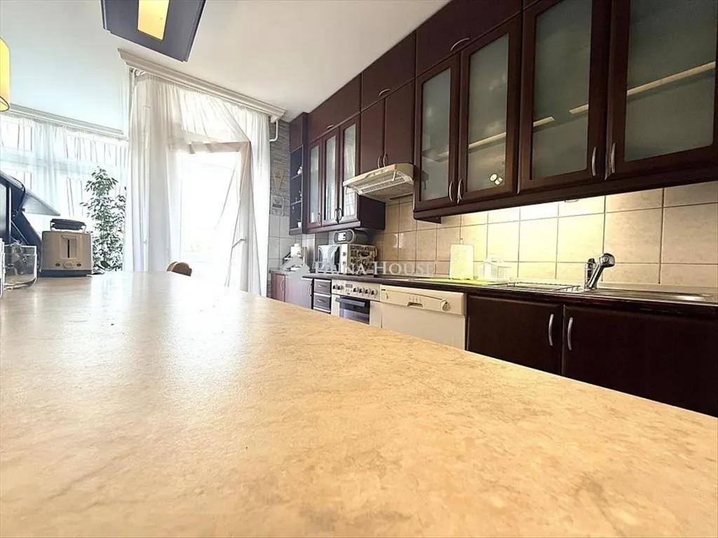 Cucina - Modern Apartment with Panoramic View in Kecskemét