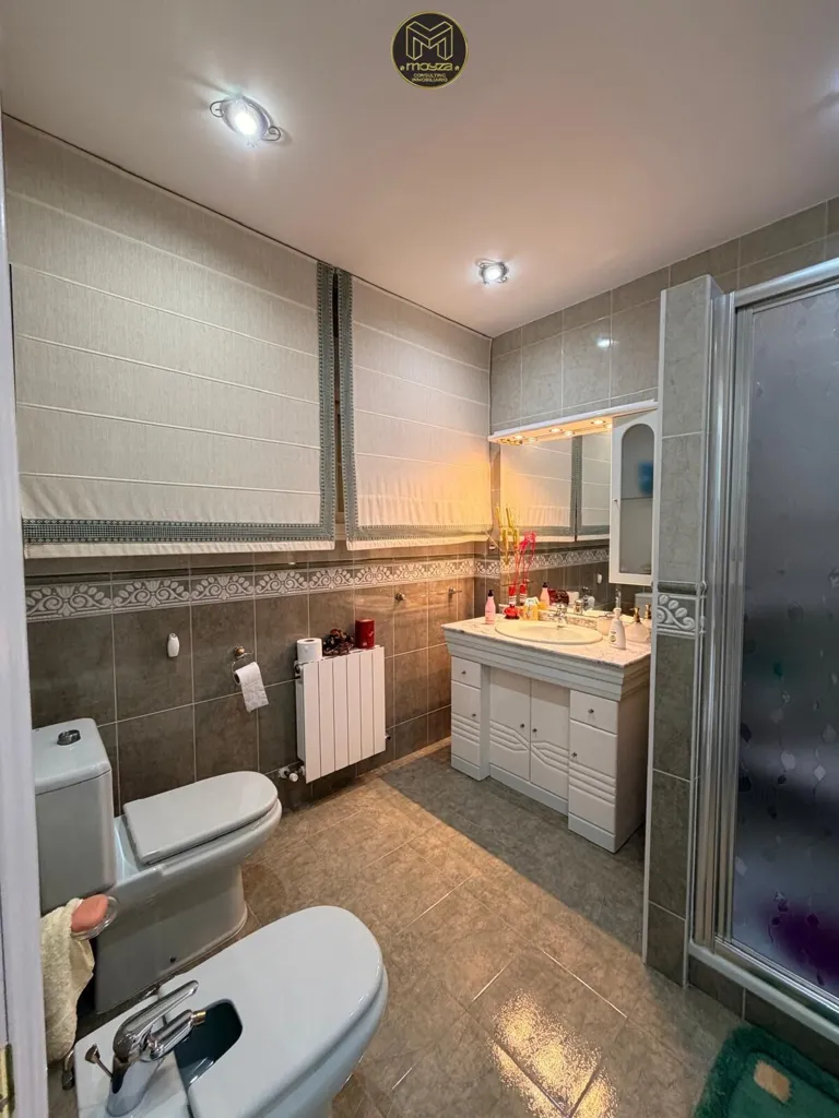 Vannitoad - Luxury Villa with Private Garage on Gran Bulevar