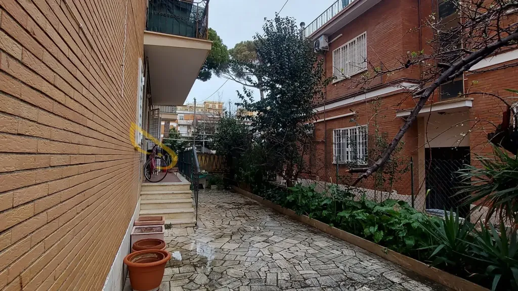 Giardino - Spacious Trilocale with Outdoor Space in Ladispoli