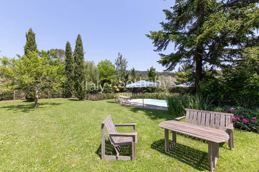 Aed - Historic Villa with Pool near Lucca
