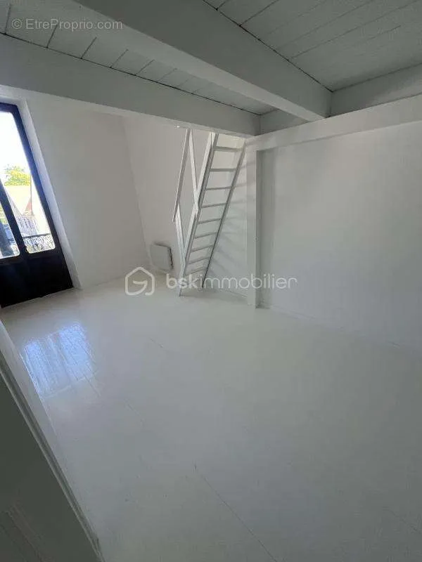 Stanze - Bright T2 Apartment with Balcony in Quiet Area