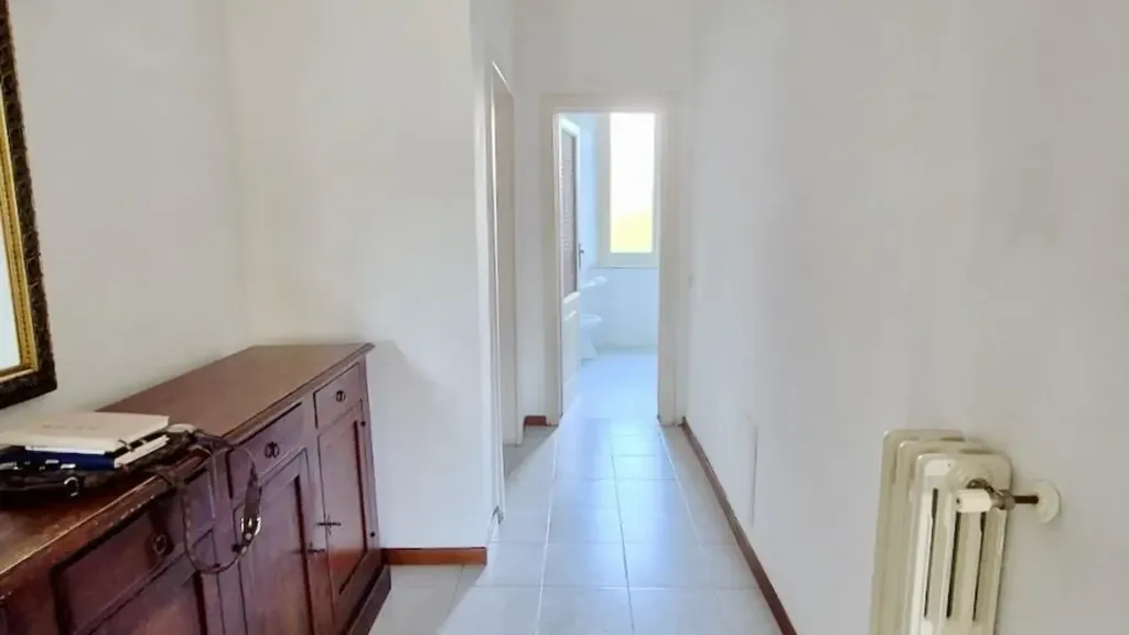 Esik - Arched Apartment with Garden in Pisa