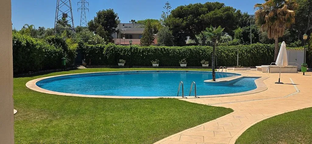 Bassein - Semi-Detached House with Pool in Rocafort