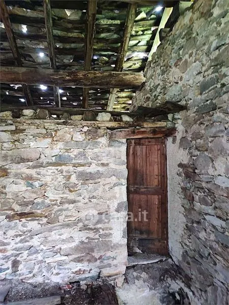 Stanze - Rustic Farmhouse with Mountain View in Perloz