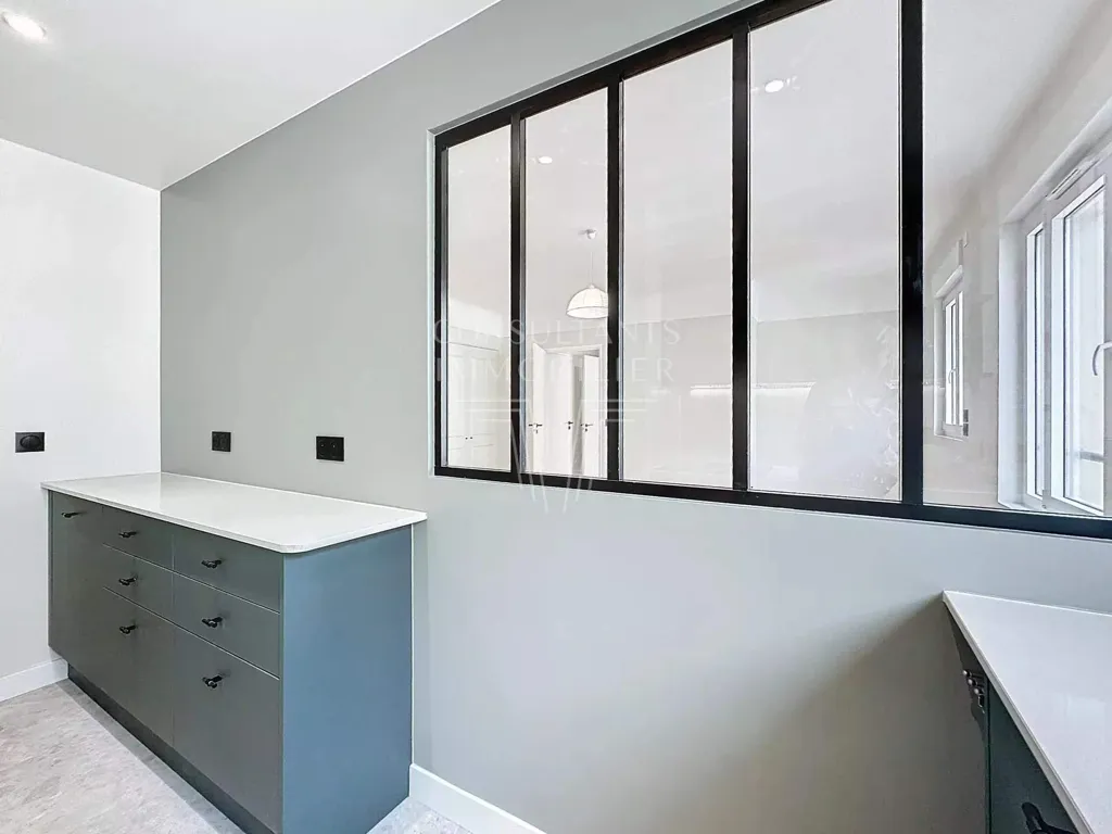 Cucina - Refurbished Parisian Flat with Balconies