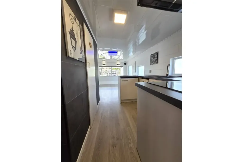 Cuisine - Bungalow avec Jardin et Terrasses à Somme-Leuze