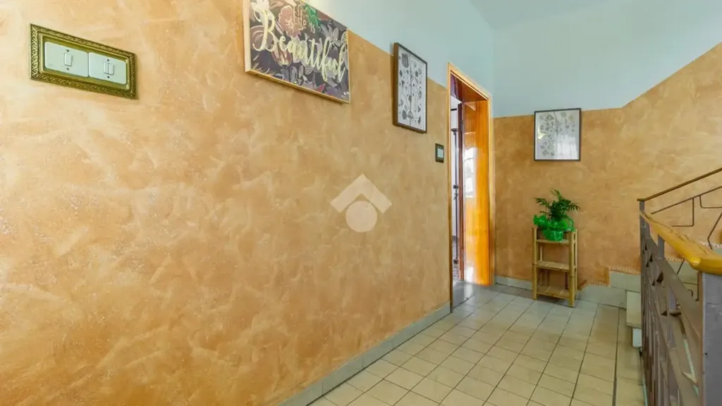 Esik - Independent House with Workshop in Cento