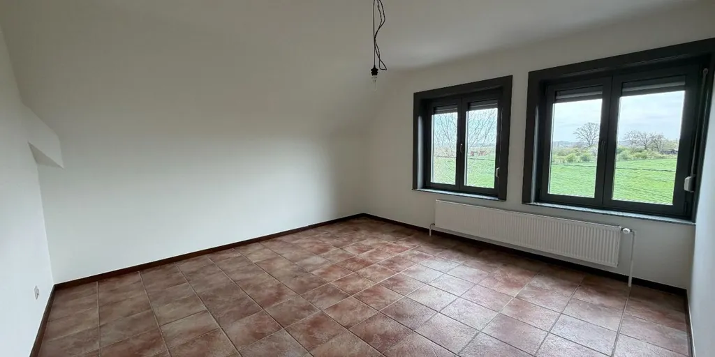 Rooms - Villa with Meadow View in Kester