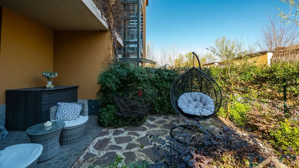 Aed - Luxury Apartment with Private Garden in Milan