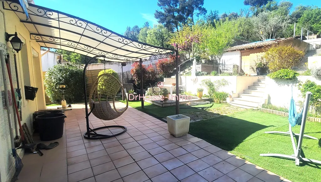 Jardin - Maison avec Piscine et Vue Dégagée à Marseille-11e
