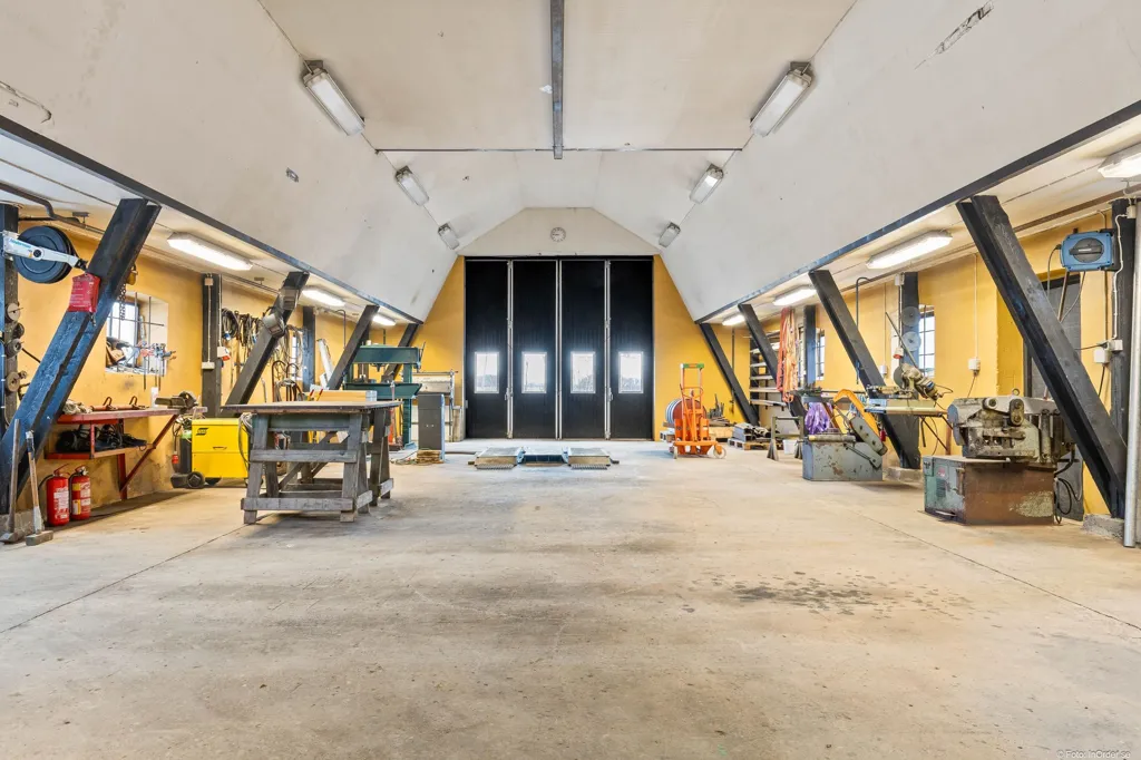 Garage - Two-Storey Villa with Workshop in Alesta, Sjöbo