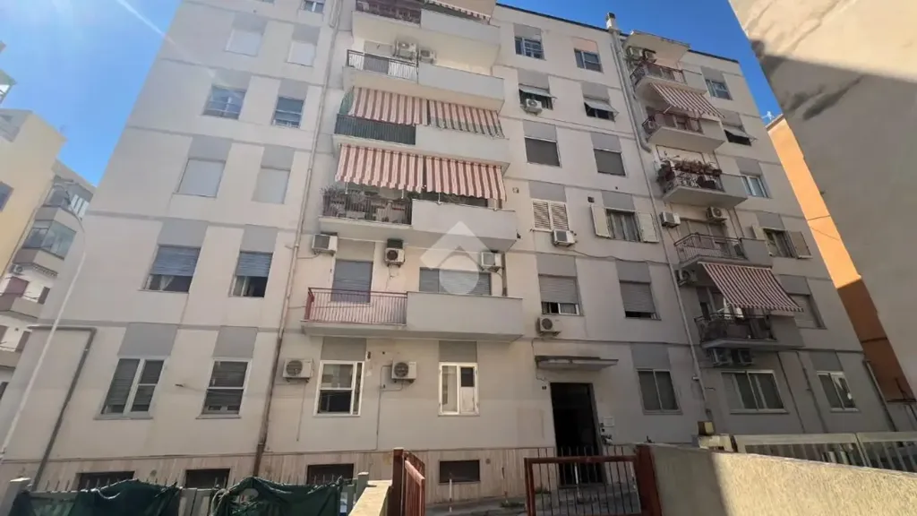 Välivaade - Student-Friendly Flat with Balconies in Sassari