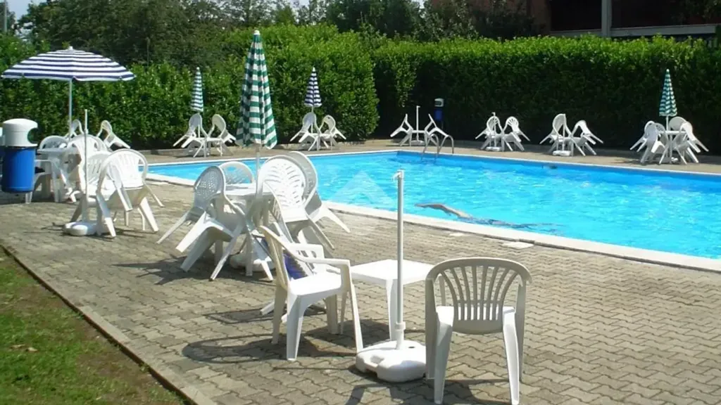 Piscina - Duplex con piscina a Settimo Milanese