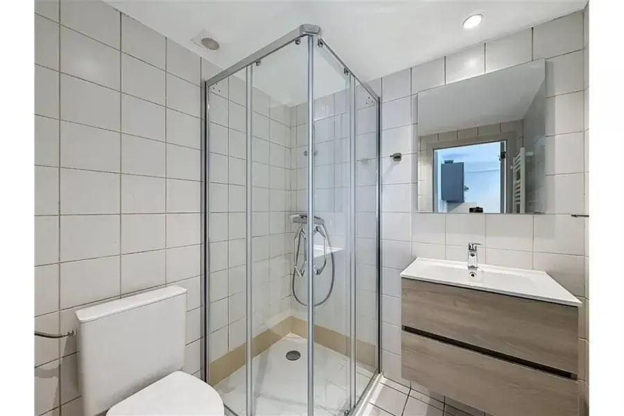 Salles de bain - Studio Rénové avec Vue sur la Meuse à Dinant
