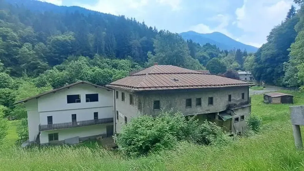 Välivaade - Rustic Property with Garden in Breguzzo