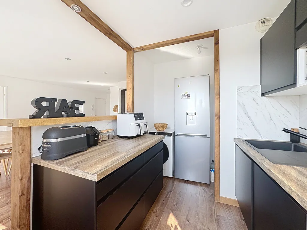 Cucina - Renovated Flat with Balcony in Décines-Charpieu