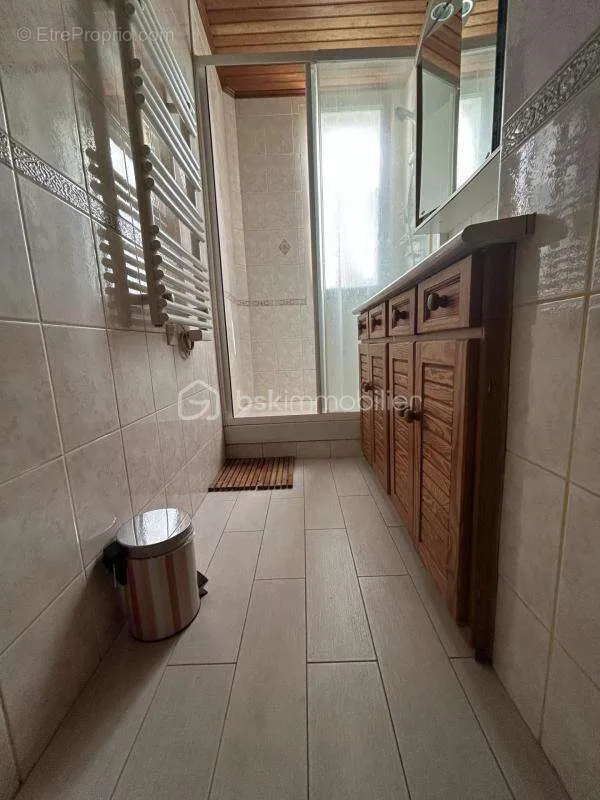 Bagni - Bright 4-Piece with Balcony in RER A Proximity