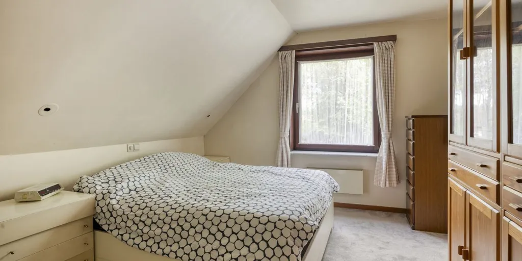 Chambres - Villa à Renover avec Jardin à Hekelgem