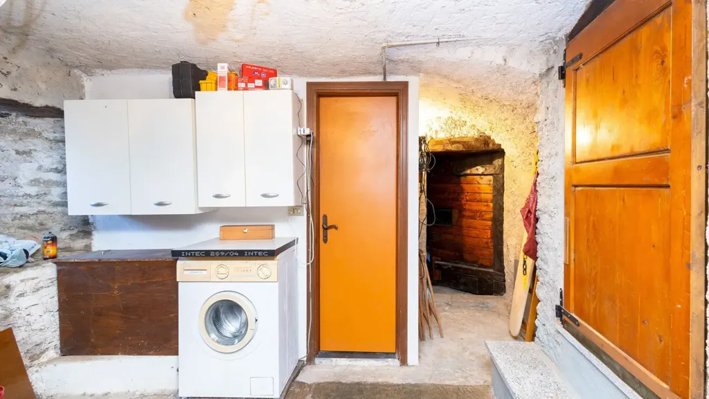 Buanderie - Rustic Mountain Chalet with Courtyard in Sampeyre