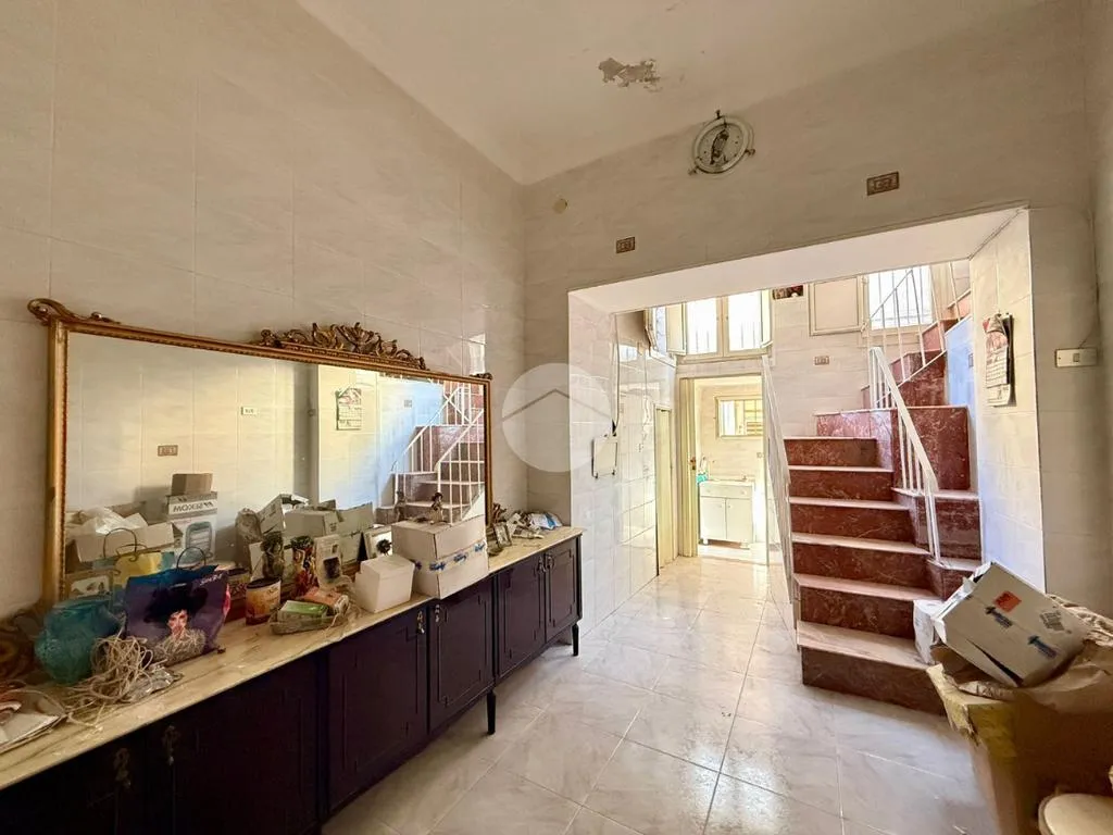 Entrée - 3-Room Apartment with Balcony in Naples