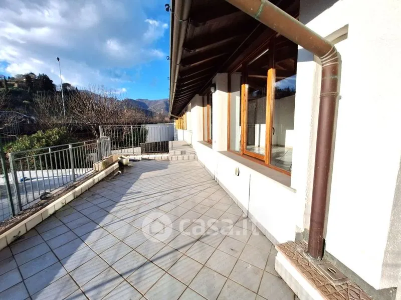 Terrace - Rustic Villa with Private Garden in Trescore Balneario