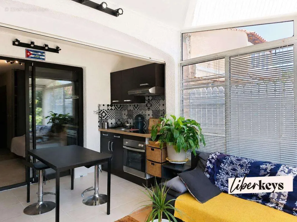 Cucina - Renovated Studio with Garden in Carro