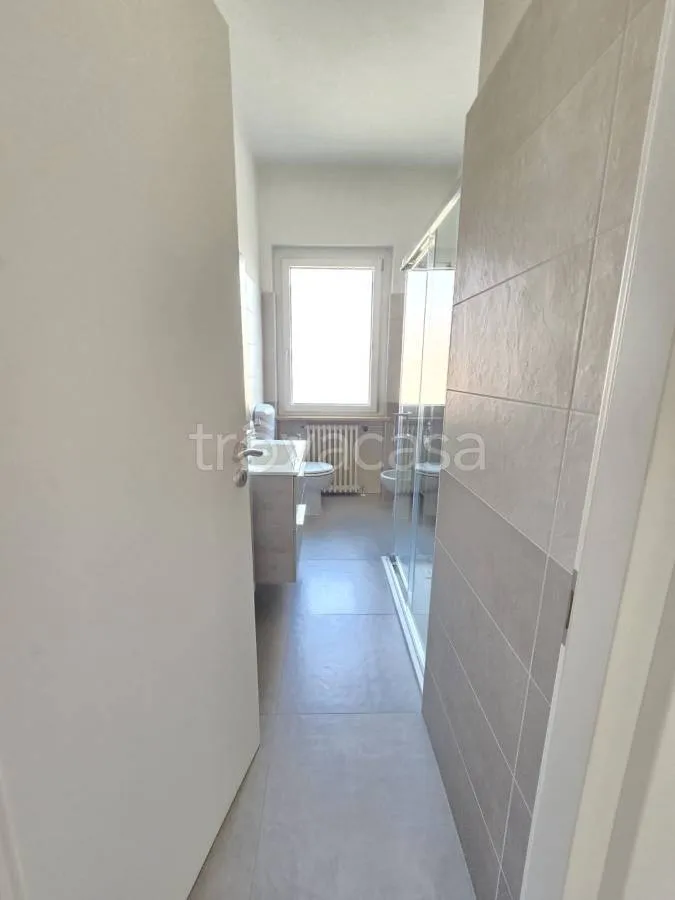 Bagni - Appartamento ristrutturato con terrazza a Galliate