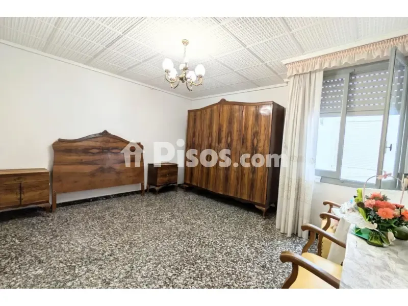 Camere da letto - Spacious East-Facing Flat with Balcony in Sector Quinto