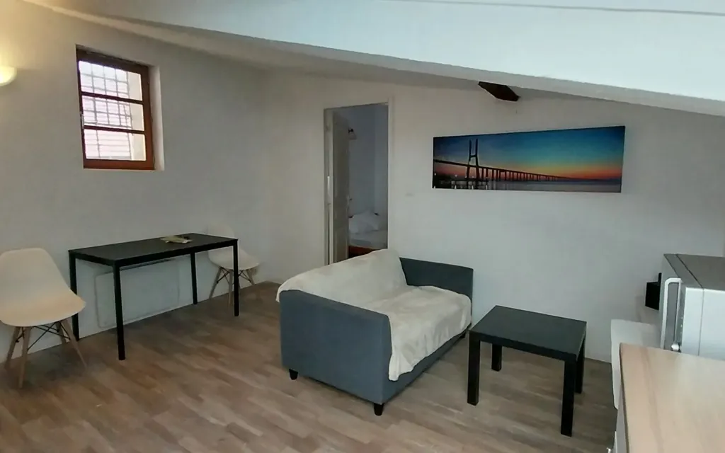Séjour - Appartement Meublé T2 au Centre de Béziers