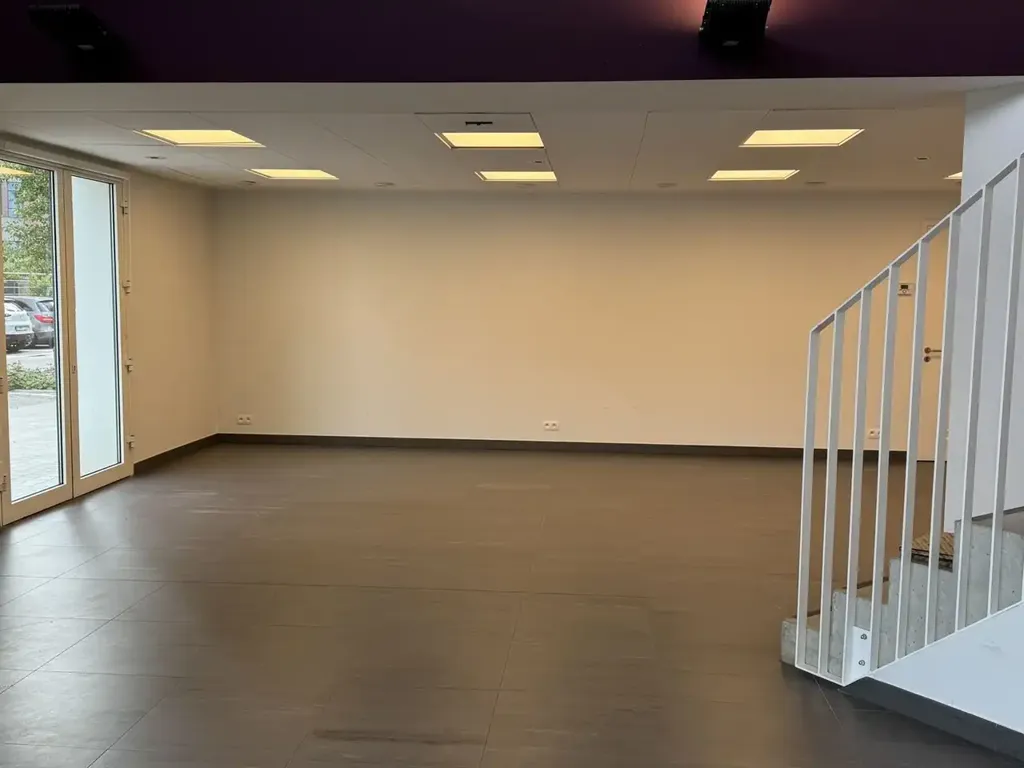 Toad - Office Space with Large Windows in Mechelen