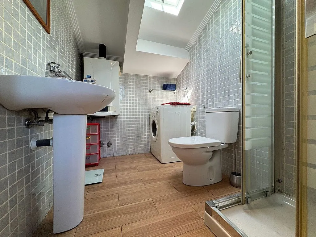 Bathrooms - Loft with Sea View in Gijón Centre